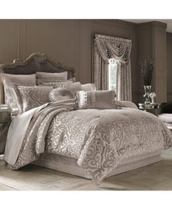 lot 29197 image: J. Queen New York Sicily Queen Comforter Set Bedding