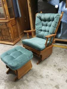 lot 1004 image: Wooden Glider Rocker with Glider Footstool