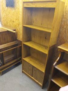 lot 1016 image: Tall Wooden Book Shelf 60 x 24 x 10 in