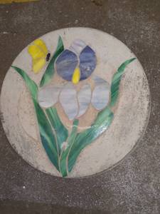 lot 1043 image: Flower Concrete Garden Stepping Stone 15 x 15 in