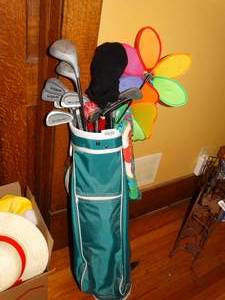 lot 19625 image: Golf Clubs and Bag