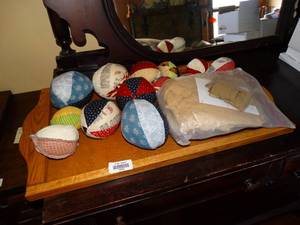 lot 19654 image: Bag of Patterns and Quilted Balls