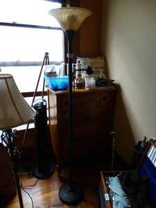 lot 19676 image: 6ft  2 globe Floor Lamp