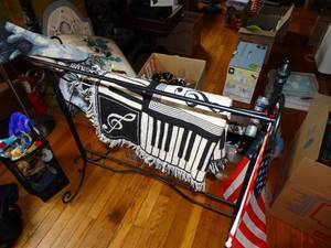 lot 19700 image: Metal Quilt Rack with Lit Wall Hanging and Misc
