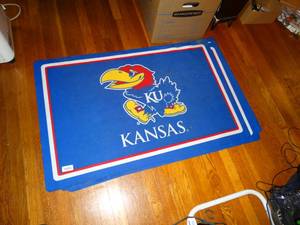 lot 16749 image: Lot of 3 KU 3ft x 5ft Floor Mats
