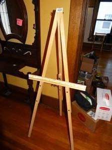 lot 19642 image: Wood Art Easel