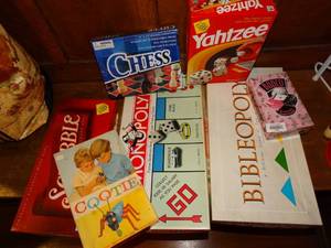 lot 19766 image: Lot of Games  Monopoly and Bibleoply - Etc