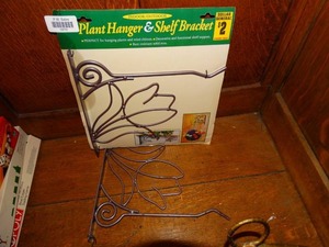 lot 19770 image: 2 Decorative Plant Holders