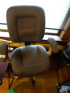 lot 19802 image: Nice Wheeled Office Chair