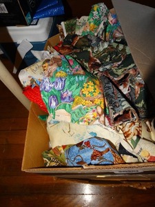 lot 19835 image: Lot of Assorted Fabric Pieces