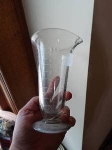 lot 19880 image: Old whitall Clear Measuring Beaker
