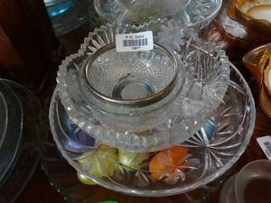 lot 19877 image: Pressed Glass Platters and Plastic Eggs