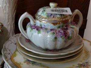 lot 19903 image: Hand Painted Floral China Pieces