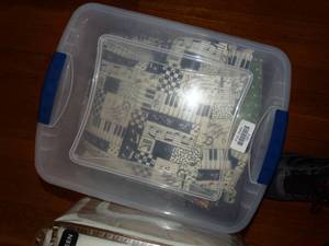 lot 19915 image: Tub of Assorted Quilting Fabric