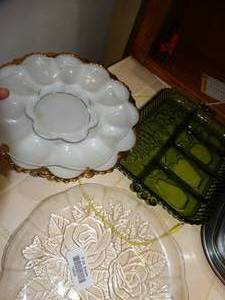 lot 19935 image: Lot of Kitchen Platters