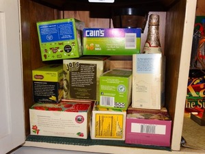 lot 19977 image: Lot of Teas and Coffees