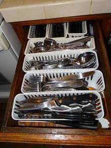 lot 19956 image: Drawer of Silverware