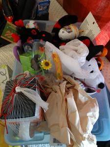 lot 35183 image: Lot of Cute Home Decor & Gift items