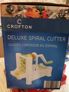 lot 35170 image: Crofton Deluxe Spiral Food Cutter - New in Box