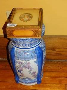 lot 19623 image: Large Vase & Decorative Box