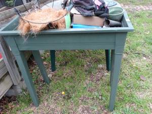 lot 35250 image: Lot of Garden Supplies and Water Shoes