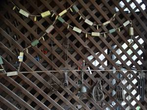 lot 35245 image: Lot of Lure Themed Decor, Pulleys, Wind Chimes, Etc