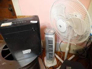 lot 35010 image: Paper Shredder and 2 Fans