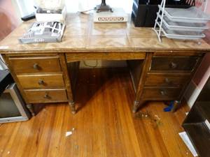 lot 35012 image: Old 7 Drawer wood Desk