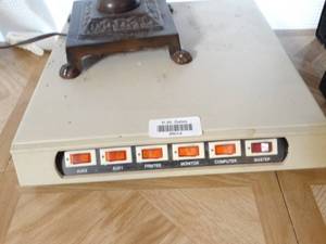 lot 35014 image: Desktop Power Organizer