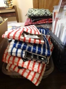 lot 35050 image: Lot of Kitchen Towels