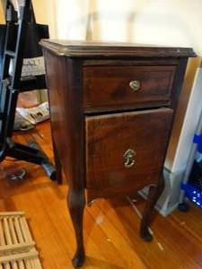 lot 35072 image: Vintage Wooden Side Table
