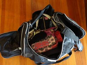 lot 35080 image: Lot of Purses