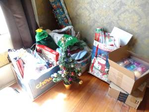 lot 35098 image: Lot of Christmas Decor