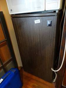 lot 35129 image: GE Faux Wood Mini Fridge