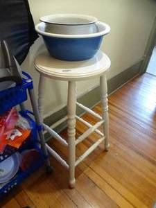 lot 35221 image: White Wooden Stool and 2 Metal Bowls