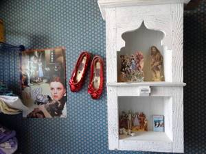 lot 35226 image: Lot of The Wizard of Oz Memorabilia
