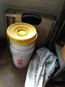 lot 35256 image: Lot of Gardening Supplies-- Lawn Edging, Potting Mix, Etc