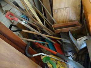 lot 35264 image: Lot of Long Handled tools