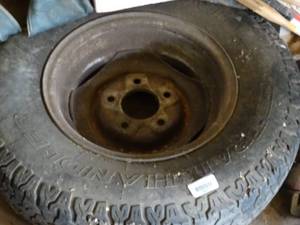 lot 35277 image: Steel Rim and Tire