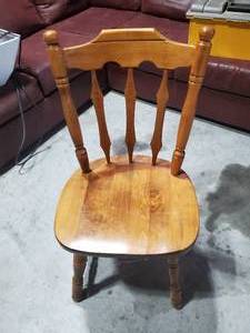 lot 1385 image: wooden chair