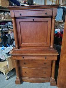 lot 1395 image: Secretary desk