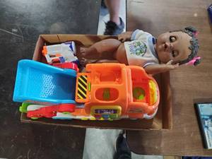 lot 1415 image: Kid toys