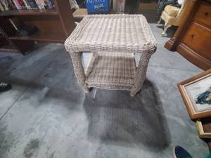 lot 1421 image: Pier 1 Wicker Side Table