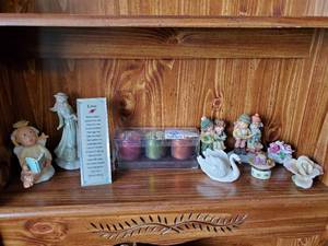 lot 1444 image: Home Dcor