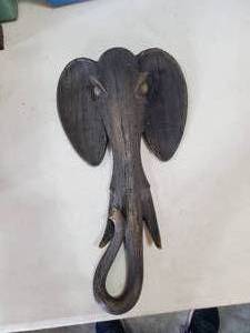lot 1457 image: Elephant Head Wall Dcor
