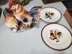 lot 1464 image: Rooster and Chicken Figurine and 2 Rooster plates (Red Rooster Hand Painted Plates)