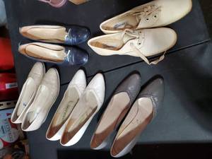 lot 1487 image: 5 Pair of women size 6 shoes