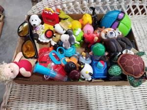 lot 1494 image: Assorted Toys