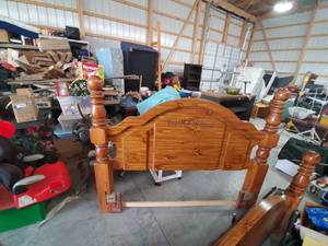 lot 1497 image: Wooden Queen Size bed frame