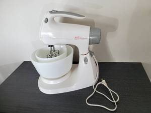 lot 1509 image: Sunbeam mixer